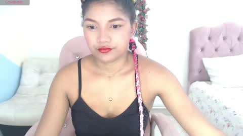 Snapshot of elly_willis chatting on December 18, 2024, 1:26 am Elly online show from December 18, 2024, 1:26 am