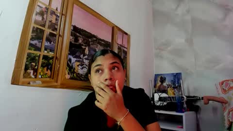 Snapshot of ellybloom chatting on April 14, 2026, 1:39 pm ellybloom online show from April 14, 2026, 1:39 pm