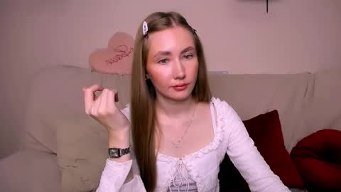 Elly online show from November 22, 2025, 3:05 am