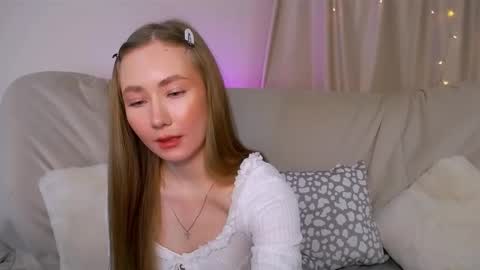 Elly online show from November 23, 2025, 2:55 am