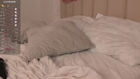 Snapshot of ellyford chatting on March 7, 2025, 4:55 pm Elly online show from March 7, 2025, 4:55 pm