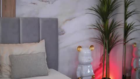 Snapshot of ellylynn chatting on October 12, 2025, 8:08 pm Elly online show from October 12, 2025, 8:08 pm