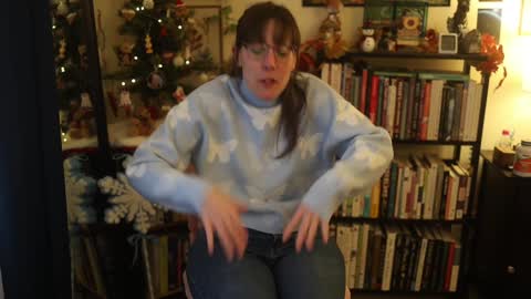 Elly Naomi online show from November 23, 2025, 10:31 pm