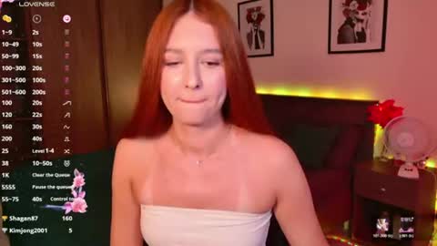 EllyPeach online show from June 12, 2026, 2:38 pm