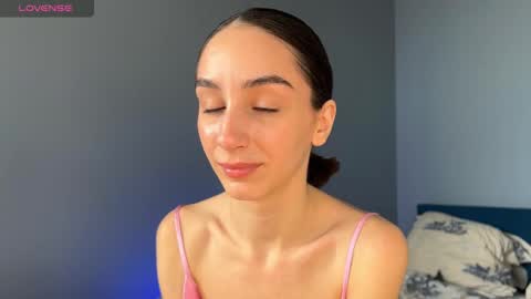 Im online Fri Sun Mon Tue Thu Fri Sat3 from 1000 online show from March 7, 2025, 6:35 am