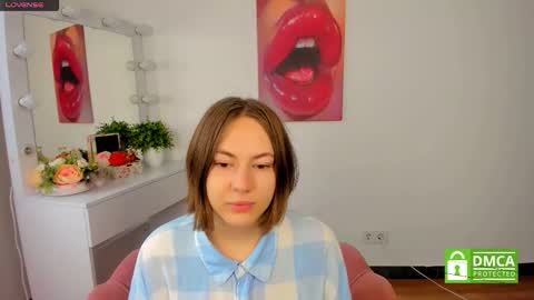 elma_lily online show from October 10, 2025, 6:01 am