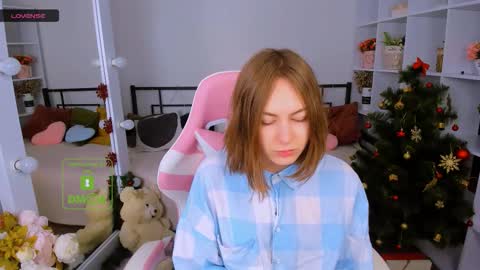 elma_lily online show from January 7, 2026, 7:44 am