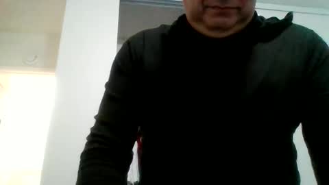 elmario24 online show from March 8, 2026, 11:19 pm