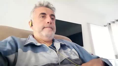 Snapshot of elmejorfvb2 chatting on December 16, 2024, 2:05 pm fer online show from December 16, 2024, 2:05 pm