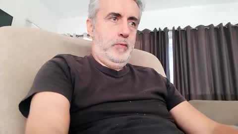 Snapshot of elmejorfvb2 chatting on November 11, 2025, 4:18 pm fer online show from November 11, 2025, 4:18 pm