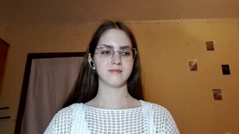 Kate online show from April 12, 2026, 2:22 pm