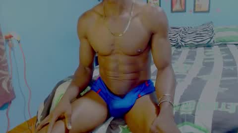 elmiltonnjakee online show from February 10, 2026, 9:41 pm