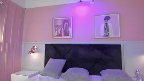 Elodie  online show from July 1, 2026, 11:34 am