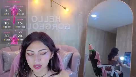 Elody  online show from October 17, 2025, 12:52 pm