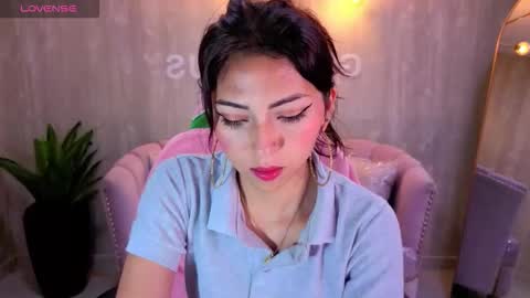 Elody  online show from December 19, 2025, 3:13 am