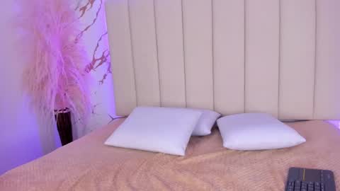 elody_rousse online show from October 17, 2025, 11:46 am