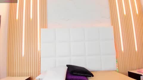 elody_rousse online show from February 11, 2026, 11:59 am