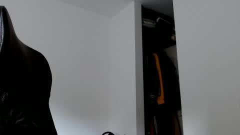 Snapshot of elosocazador chatting on January 27, 2025, 12:48 pm elosocazador online show from January 27, 2025, 12:48 pm