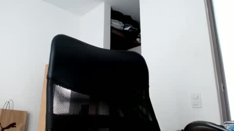 Snapshot of elosocazador chatting on February 18, 2025, 5:10 pm elosocazador online show from February 18, 2025, 5:10 pm