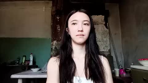 Snapshot of elouisevallian chatting on June 27, 2026, 2:16 am Elara online show from June 27, 2026, 2:16 am