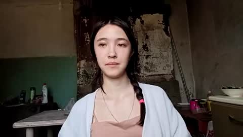 Snapshot of elouisevallian chatting on June 29, 2026, 2:29 am Elara online show from June 29, 2026, 2:29 am