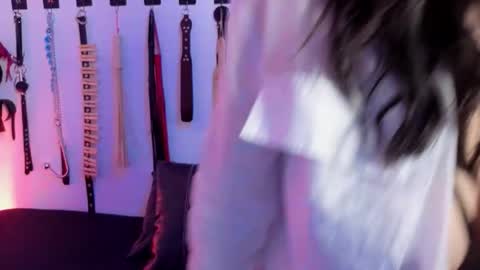 elowen_halley1 online show from February 22, 2026, 3:07 am