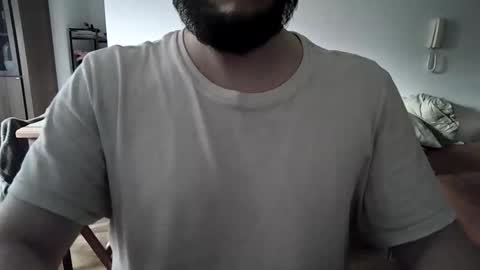 Snapshot of elriclust chatting on February 5, 2026, 10:47 pm elriclust online show from February 5, 2026, 10:47 pm