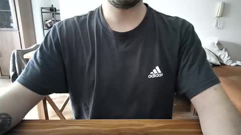 Snapshot of elriclust chatting on March 3, 2026, 12:22 pm elriclust online show from March 3, 2026, 12:22 pm