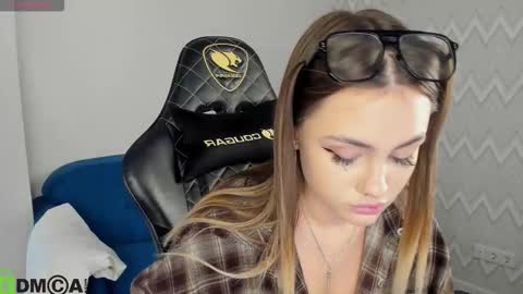 Snapshot of elsa_carterr chatting on November 12, 2025, 1:11 pm elsa_carterr online show from November 12, 2025, 1:11 pm