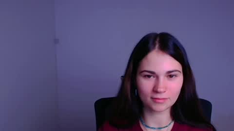 Elsa online show from December 13, 2024, 7:32 pm