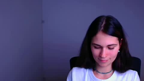 Elsa online show from December 17, 2024, 10:54 pm