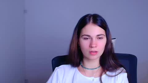 Elsa online show from December 20, 2024, 7:17 pm