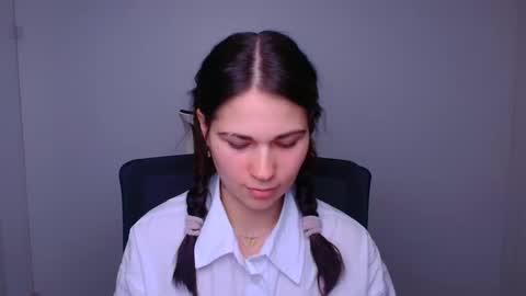 Elsa online show from February 9, 2025, 8:13 pm