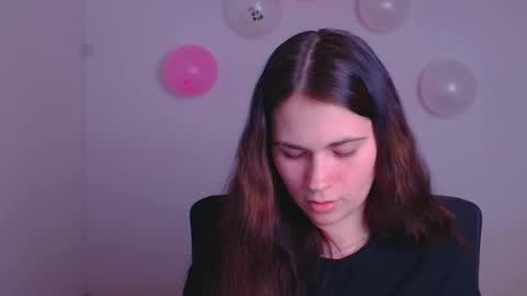 Elsa online show from February 12, 2025, 7:45 pm