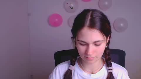 Elsa online show from February 16, 2025, 8:00 pm