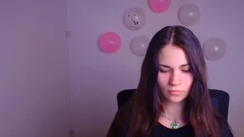 Elsa online show from February 18, 2025, 8:03 pm