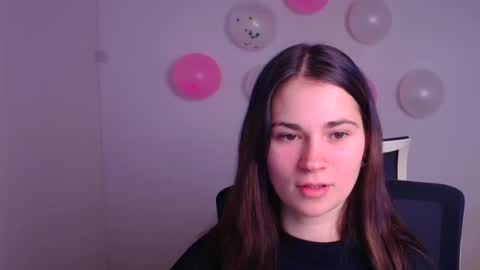 Elsa online show from February 19, 2025, 7:59 pm