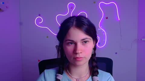 Elsa online show from March 4, 2025, 8:27 pm