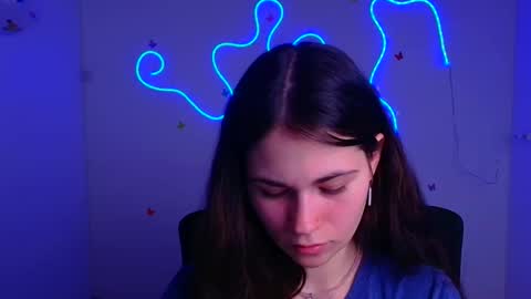 Elsa online show from March 5, 2025, 8:00 pm