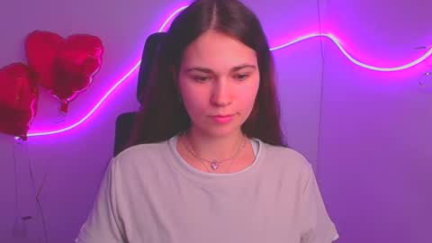 Elsa online show from March 9, 2025, 7:37 pm