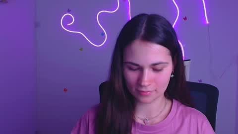 Elsa online show from March 10, 2025, 8:01 pm