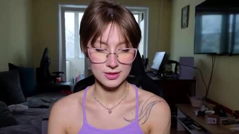 elsaangel online show from February 17, 2026, 7:49 am