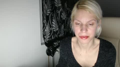 Snapshot of elssa_rush chatting on March 1, 2025, 8:53 pm elssa_rush online show from March 1, 2025, 8:53 pm