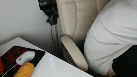 Snapshot of elssa_rush chatting on March 5, 2025, 7:05 am elssa_rush online show from March 5, 2025, 7:05 am