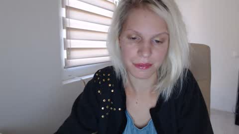 Snapshot of elssa_rush chatting on September 24, 2025, 6:17 am elssa_rush online show from September 24, 2025, 6:17 am