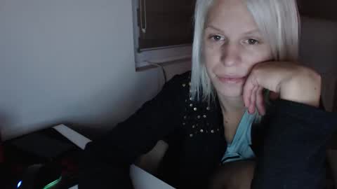 Snapshot of elssa_rush chatting on September 25, 2025, 2:04 am elssa_rush online show from September 25, 2025, 2:04 am