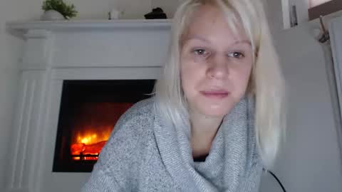 Snapshot of elssa_rush chatting on October 13, 2025, 4:56 am elssa_rush online show from October 13, 2025, 4:56 am
