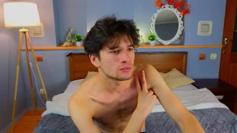 Elvano online show from November 7, 2025, 7:19 am