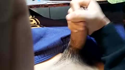 elvergg1 online show from November 9, 2025, 9:57 pm