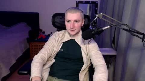 Elvin Vaenight online show from November 12, 2025, 9:14 pm